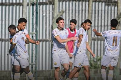 Brigando para sair do Z3, Criciúma recebe o Palmeiras pelo Brasileiro Sub-20