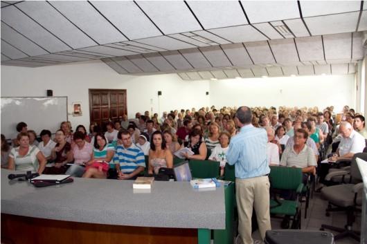 Paróquias fazem estudo sobre Campanha da Fraternidade 2012