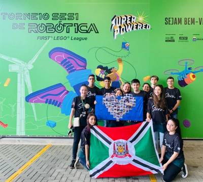 Alunos da rede municipal de Criciúma participam de torneio de robótica em Itajaí