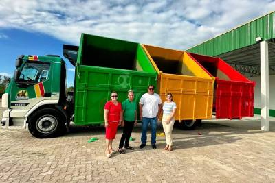 Som e cores: caminhão com tecnologia embarcada é utilizado na coleta seletiva em Maracajá
