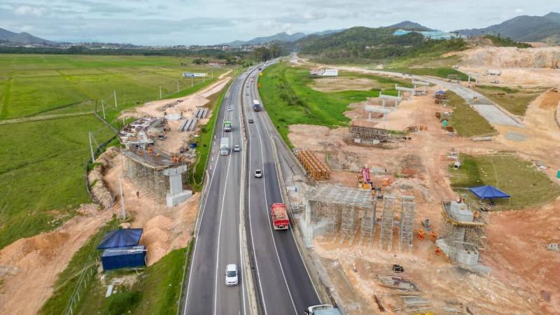 Arteris Litoral Sul informa restrição de trânsito em período noturno na BR-101, em Biguaçu