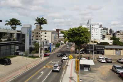 DTT deve realizar testes em cruzamento de Criciúma para possível instalação de semáforo