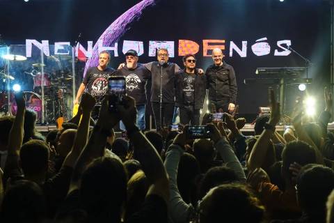 Banda Nenhum de Nós se apresenta no Teatro Elias Angeloni em Criciúma