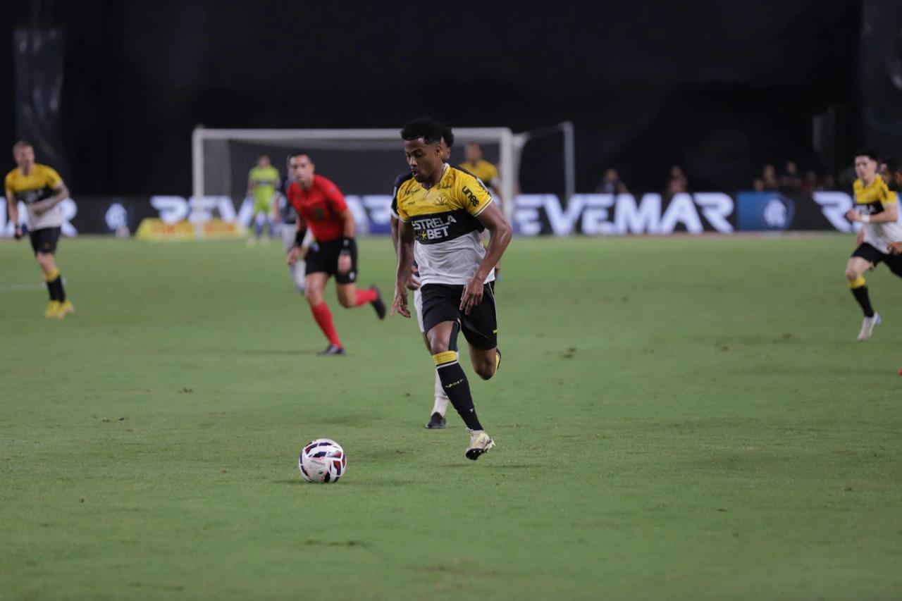 Matheus Trindade valoriza ponto com o Volta Redonda e invencibilidade do Tigre