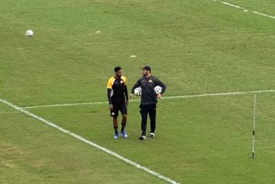 Desfalque contra o Fortaleza, atacante volta a trabalhar no gramado