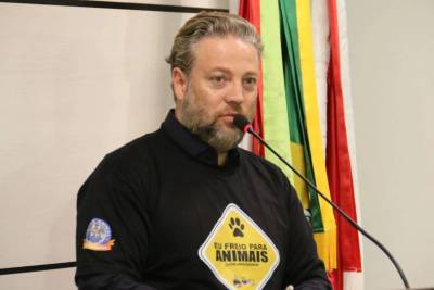Pelo Estado Entrevista - Vinicius Ramos, vereador de São José e vice-presidente da UVESC