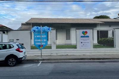 Abril Azul: AMA-SUL amplia ações e reforça atendimento gratuito a famílias de autistas em Tubarão