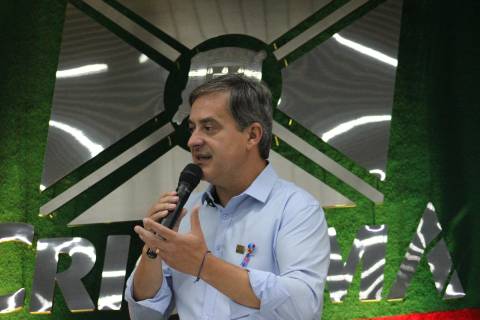 Vídeo: prefeito ameaça romper contrato com a Afasc e questiona aumento de 60% aos professores