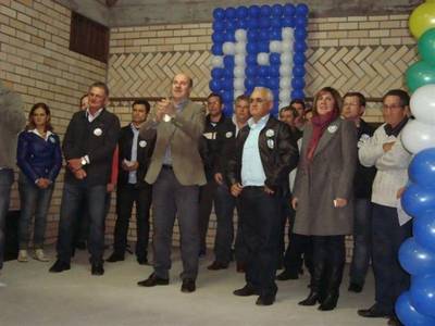Mariano e Dair lançam campanha em Turvo