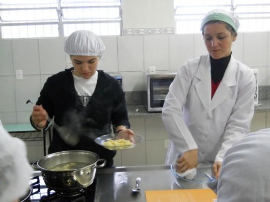 Tempero italiano na cozinha do Bairro da Juventude