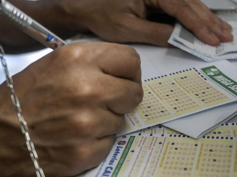 Ninguém acerta as seis dezenas e prêmio principal da Mega-Sena acumula em R$ 29 milhões