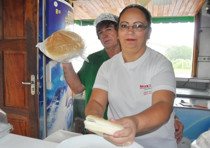 Na produção de lanches, o sonho do negócio próprio
