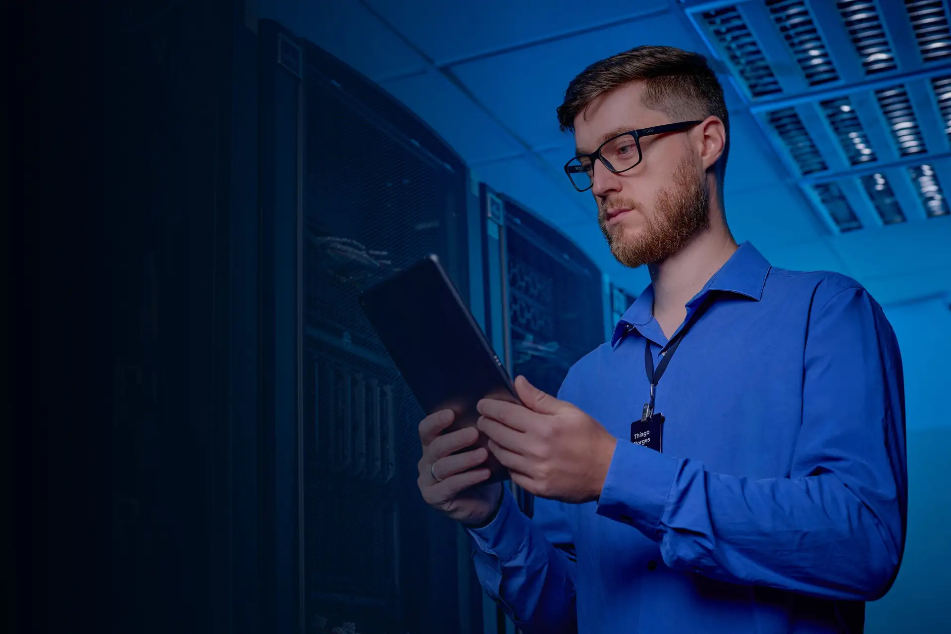 Técnico da Engeplus no Data Center